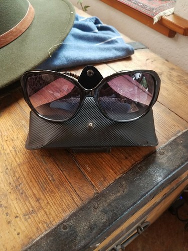 guess leopard print sunglasses
