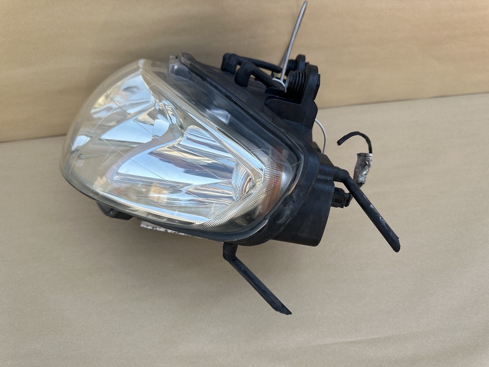 2005-2008 Maserati Quattroporte OEM Left Driver Xenon HID Headlight Assembly