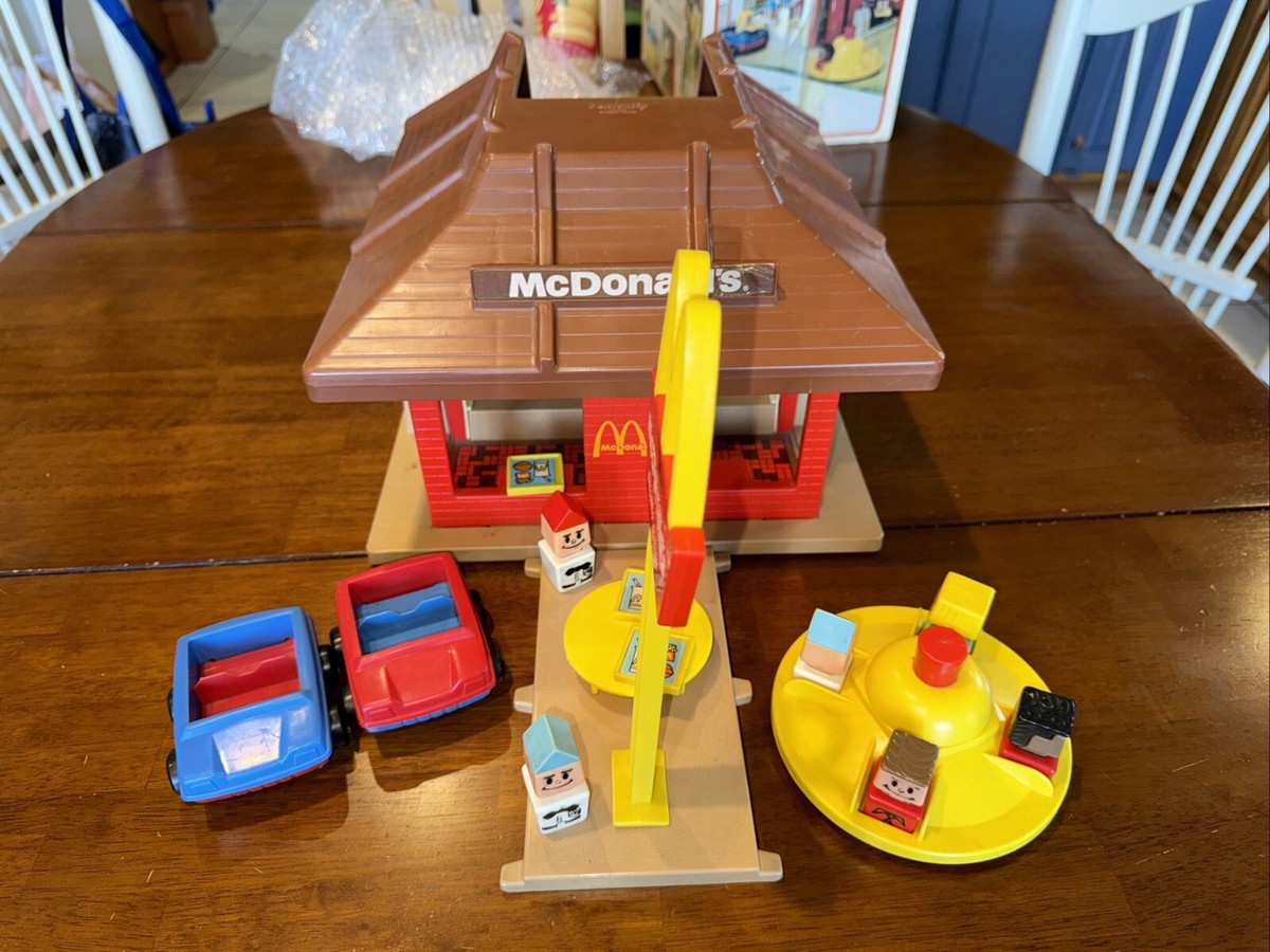 1974 McDonald's プレイスクール　プレイセット店舗 Vintage 1974 Playskool Familiar Places McDonalds Restaurant