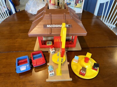 1974 McDonald's プレイスクール　プレイセット店舗 Vintage 1974 Playskool™ McDonald's™ Familiar Places Partial