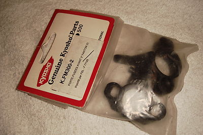 Kyosho FM300-2 FM300-2 Achsschenkel 1/8 On Road Fantom 1,2