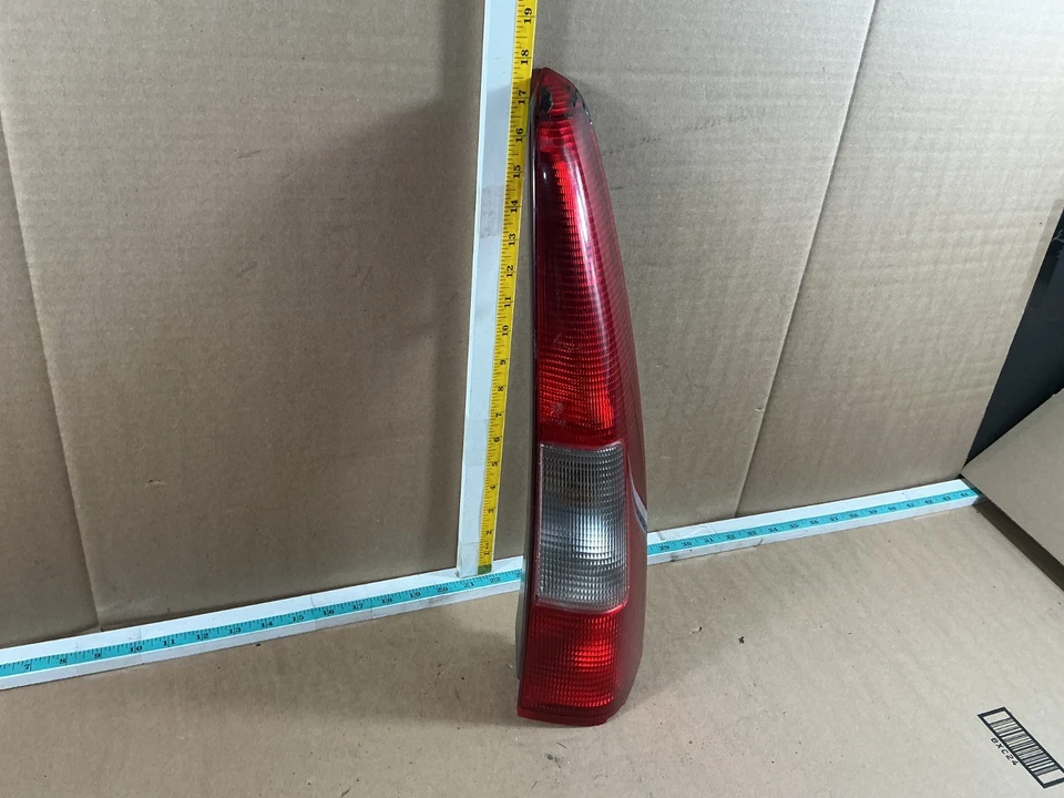 1998-2000 Volvo V70 Rear Right Passenger Side Upper Tail Light 9157802 - Image 3 of 4