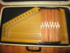 VINTAGE OSCAR SCHMIDT Autoharp With Case For Repair  extras