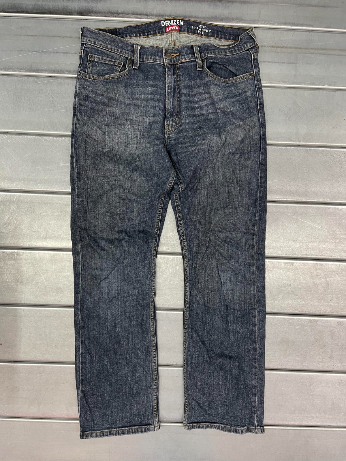 DENIZEN Levis 218 Jeans  Straight Fit Mens 35X32 Blue Medium Wash Denim