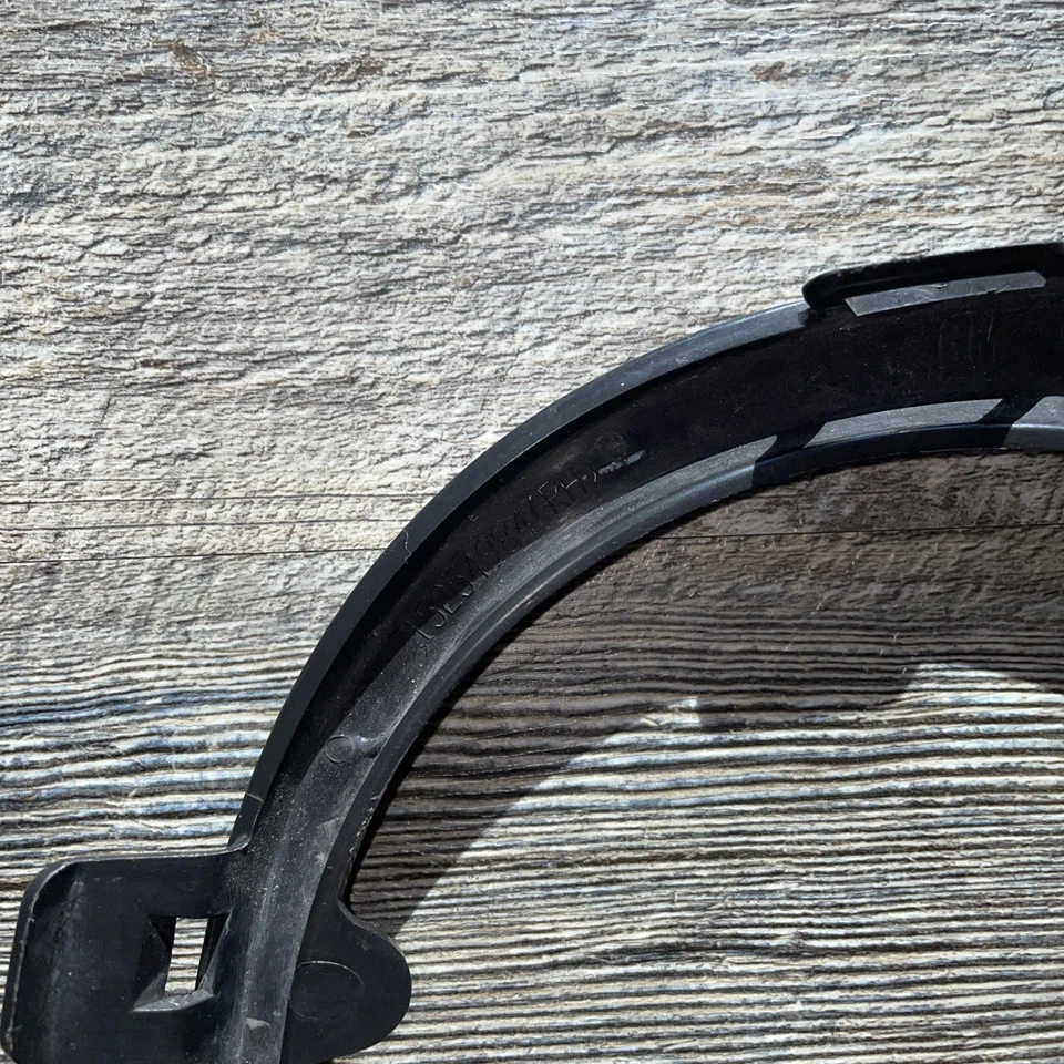 Luz antiniebla Pontiac Solstice GXP Turbo parrilla bisel pasajero derecho 07-09 OEM Foto 4 de 4