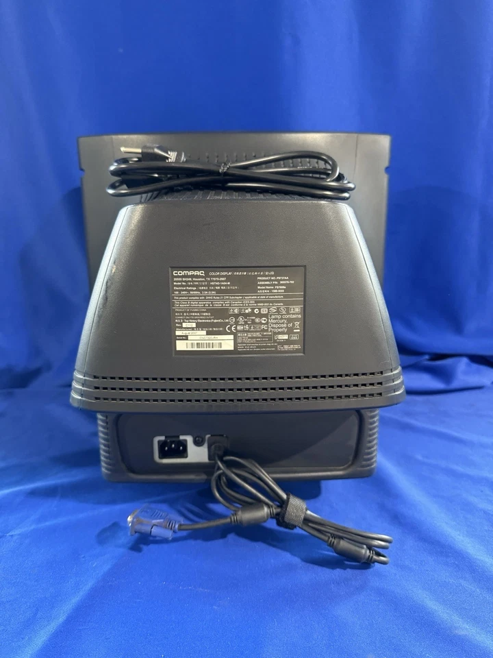 Compaq FS7600e 16" Pantalla Plana CRT Monitor Local - Parcialmente Probado - Sin PC - Leer Foto 4 de 4