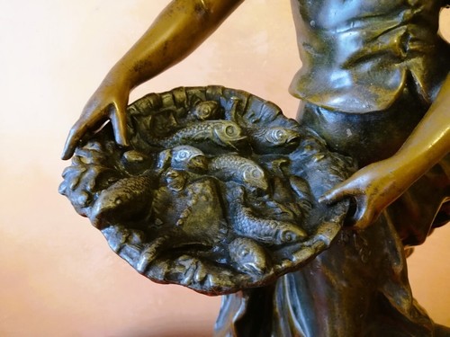 Sculpture by F. MOREAU "La peaching" - Picture 11 of 13