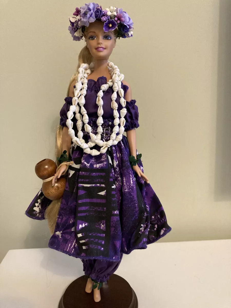 Traditional hawaiian shop hula outfit