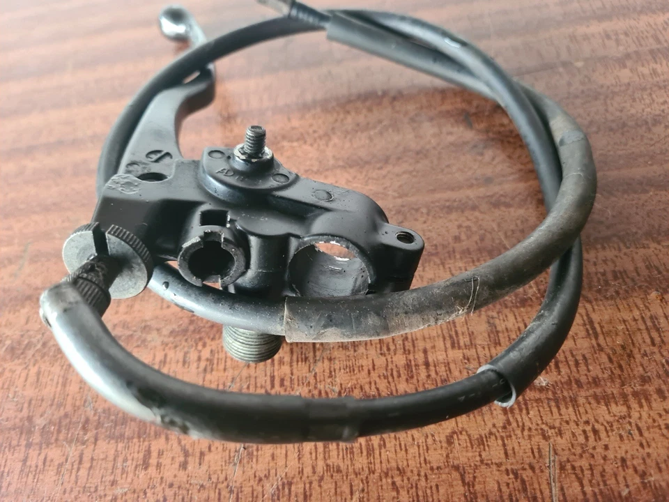 CABLE DE EMBRAGUE, PALANCA Y PERCHA KAWASAKI GPZ305 GPZ 305 FABRICANTE DE EQUIPOS ORIGINALES Foto 2 de 4