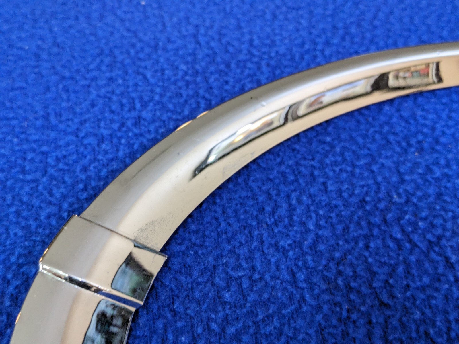 2006-2012 BENTLEY CONTINENTAL FRONT left driver outside HEADLIGHT TRIM ring