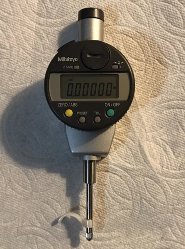 Mitutoyo digital indicator. .0005-1” Range. +/-.0001 accuracy. No. 543-452B