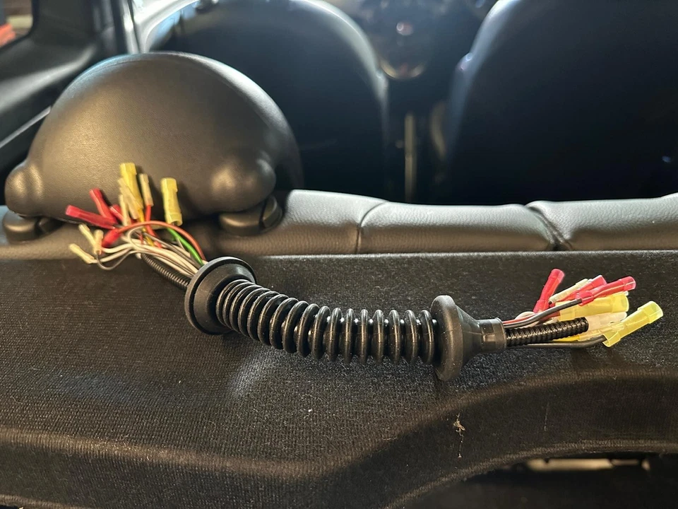 Fiat 500 Tailgate boot Wiring Loom Repair Kit - Image 4 of 4