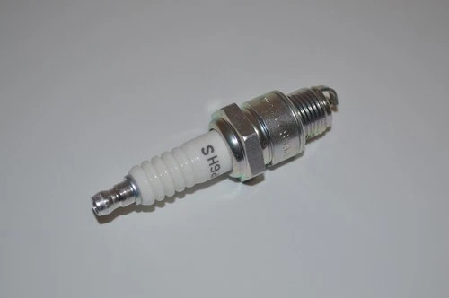 1978-1989 Yamaha G1 2-cycle gas golf cart NGK Standard Spark Plug | BP6HS | 7311