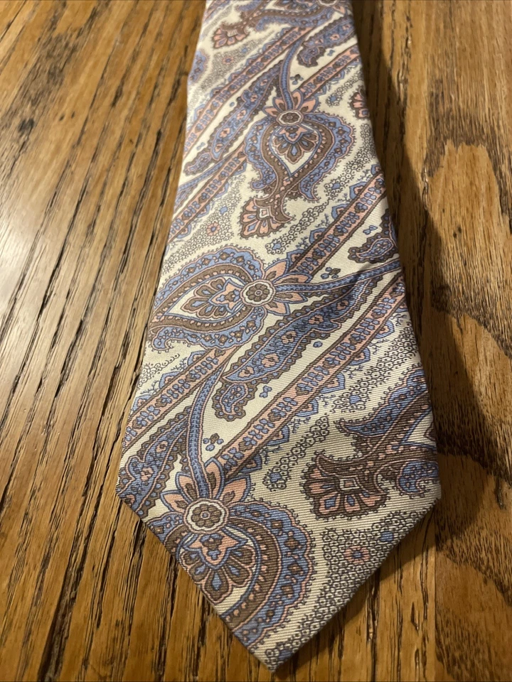 Corbata de cachemira de seda Stafford usada en excelente estado para hombre hecha en EE. UU./impresa en Italia Foto 2 de 4