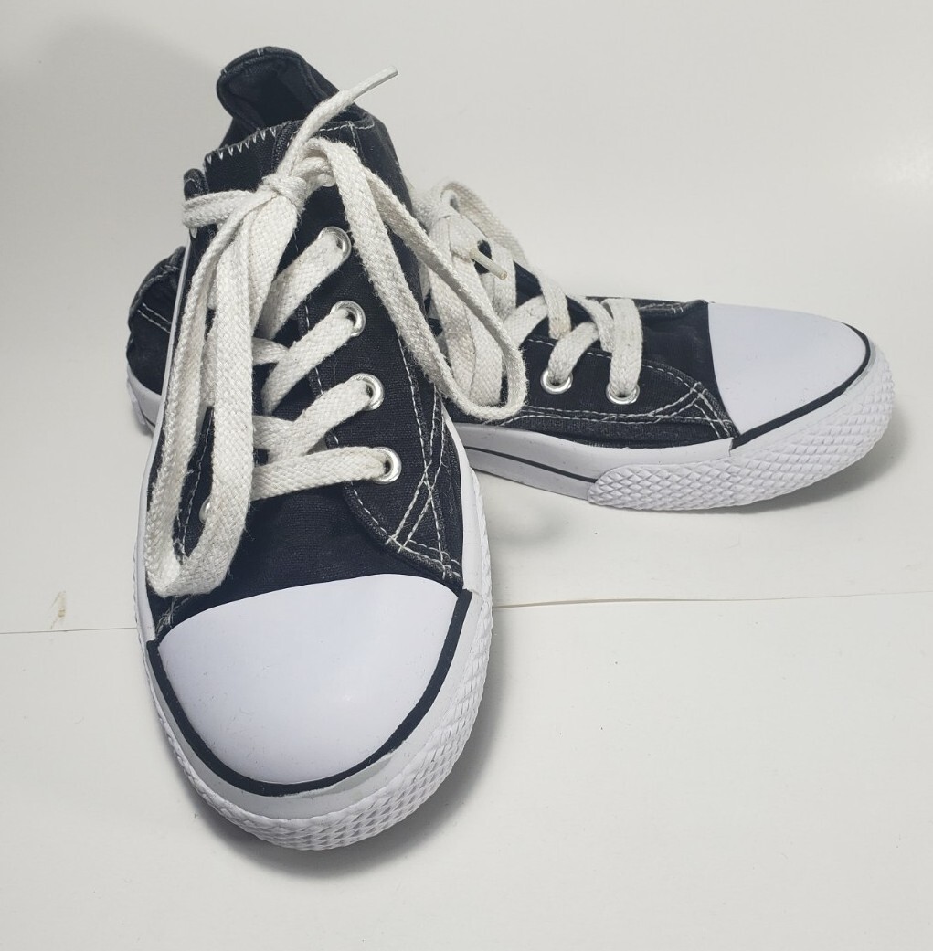 AIRWALK Fabric Lace Up Sneakers Youth Size