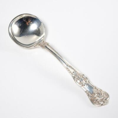 Tiffany and Co Sterling Silver English King Boullion Round Soup Spoon 