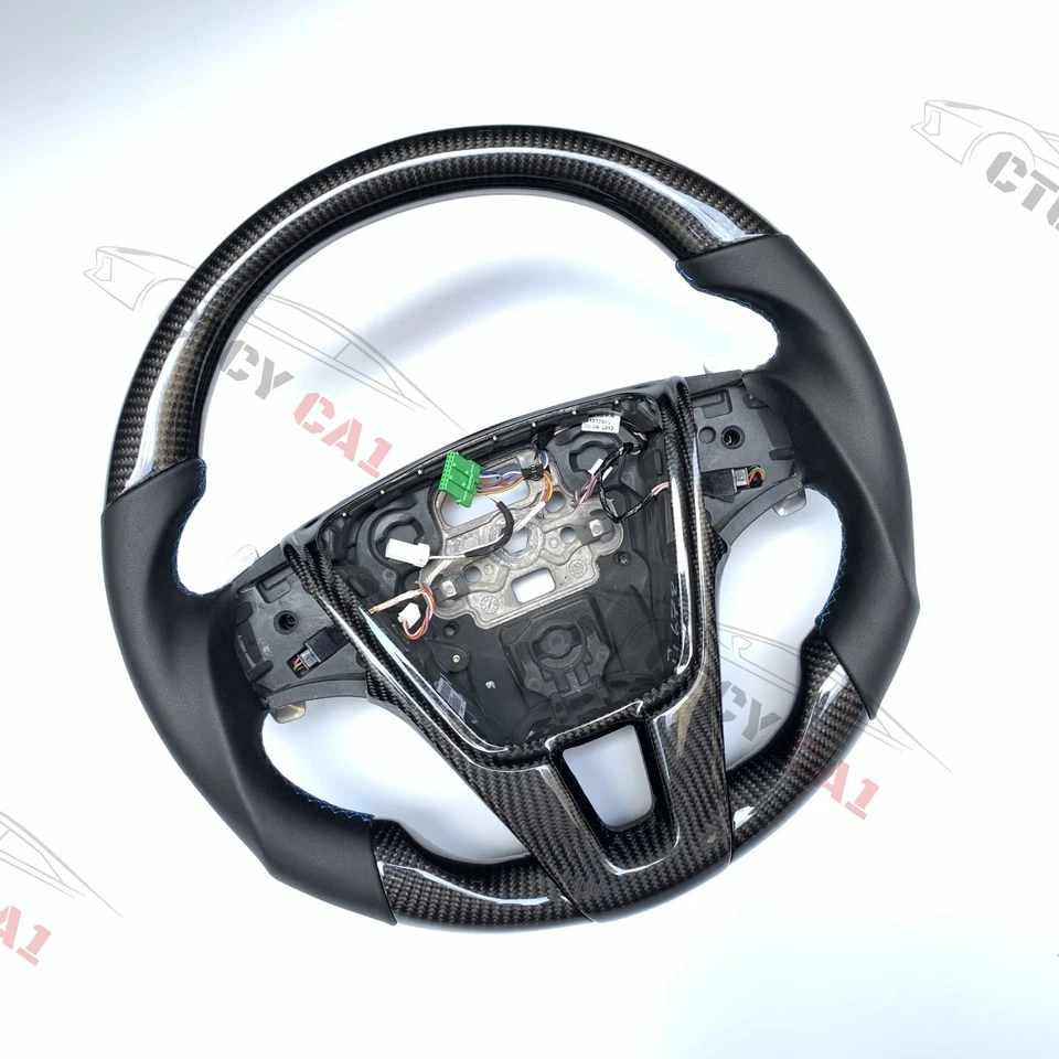 Volante de fibra de carbono personalizado para Volvo V60 S60 XC60 S80 2011-19 con moldura Foto 2 de 4