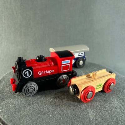 Hape Wooden Railway Battery Powered Engine Train And Cargo Tender