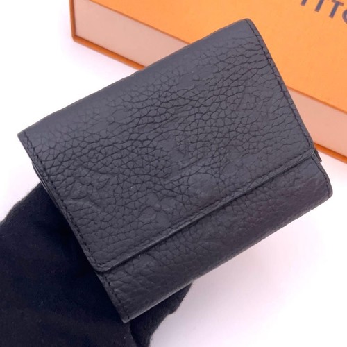 LOUIS VUITTON Wallet: Portefeuille Pilot Black W11*H8.5cm;