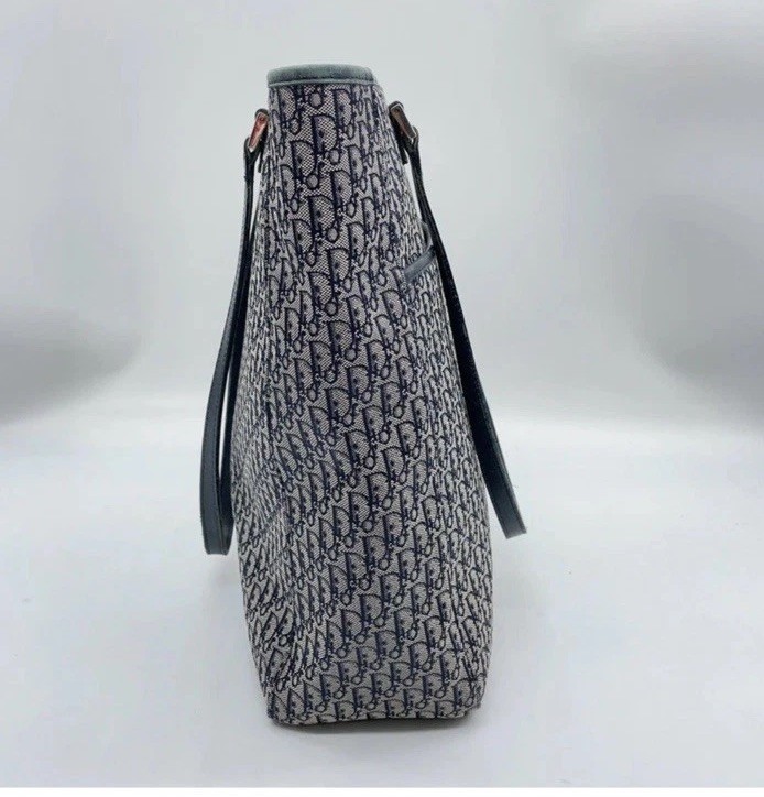 Authentic  Christian Dior Trotter Navy 1023 GM Bucket Leather Tote Bag NS110107