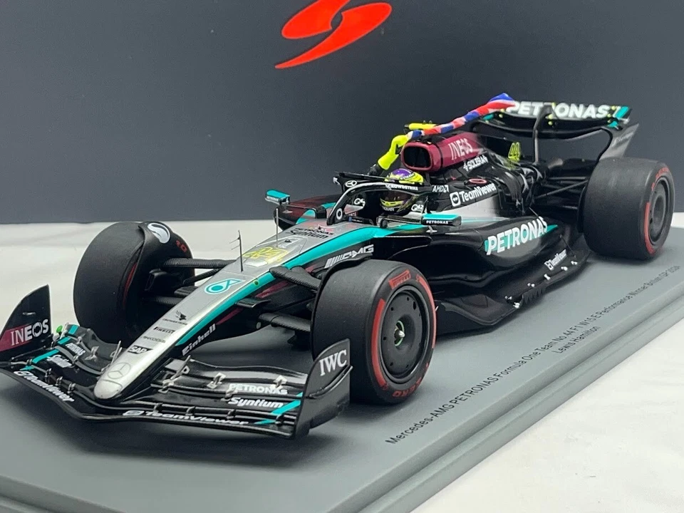 #44 Hamilton Mercedes AMG W15 Gewinner Gp 2024 Druckguss F1 Auto 1/18 Spark - Bild 3 von 4