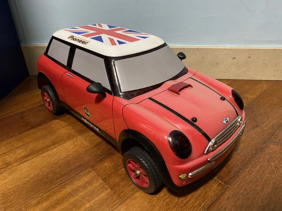 Mini Cooper Rc A Benzina A Scoppio Scala 1:8  SENZA MOTORE. - Immagine 3 di 4