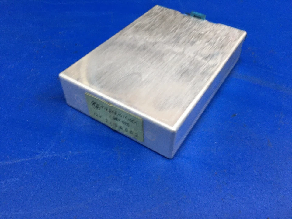 BMW Z3 E36 1996-2002 MÓDULO DE CONTROL DE CRUCERO VDO 412212011001 Foto 2 de 4