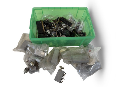 Vintage elektrische Bauteile überwiegend Potential Potentiometer Konvolut