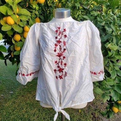 BeachLunchLounge KAIA White Red Embroidered Off The Shoulder Peasant Top S/P