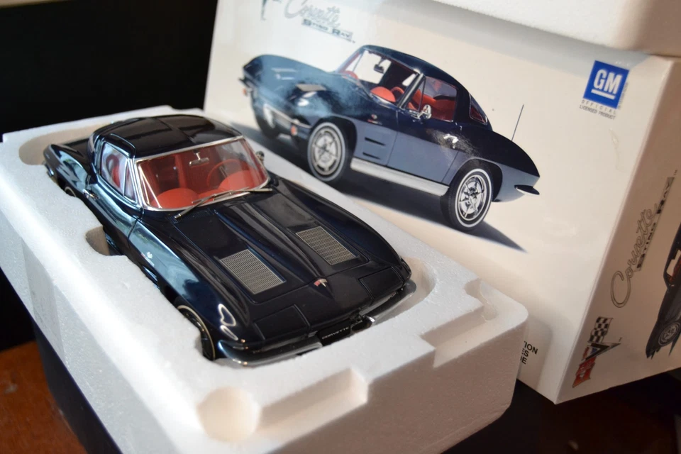 AUTOART. 1/18 Chevrolet Corvette C2 StingRay 1963 .Ref: 71181. Série limitée - Photo 3/4