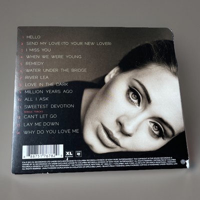 Adele   25 (Original CD with 8-Page Photobook)