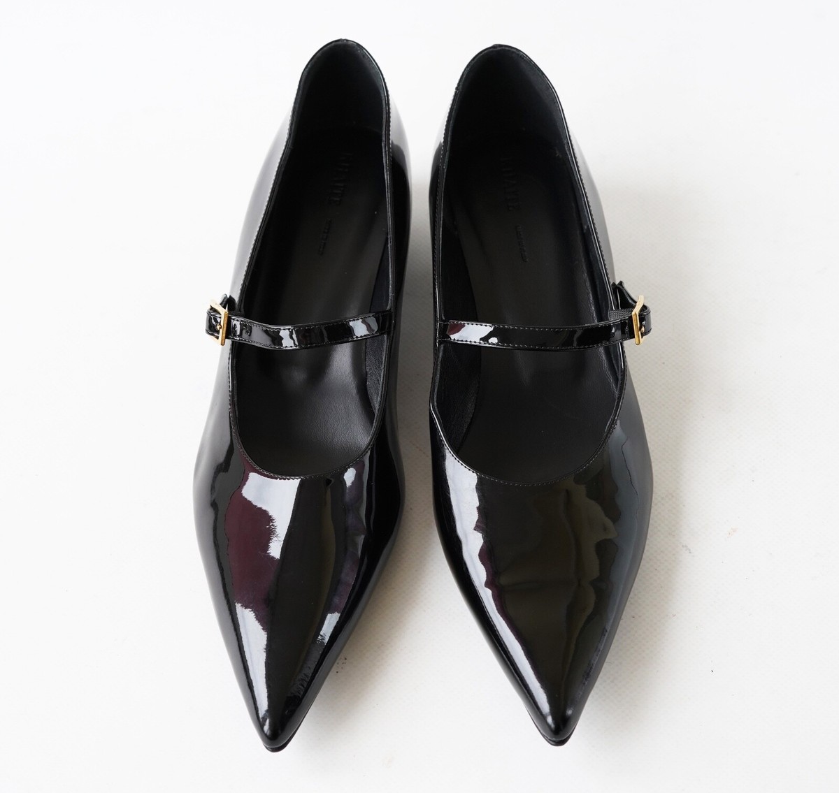 KHAITE F4042798950 関税送料込 Elegant Khaite Patent Leather Shoes, Size 40, Made in Italy