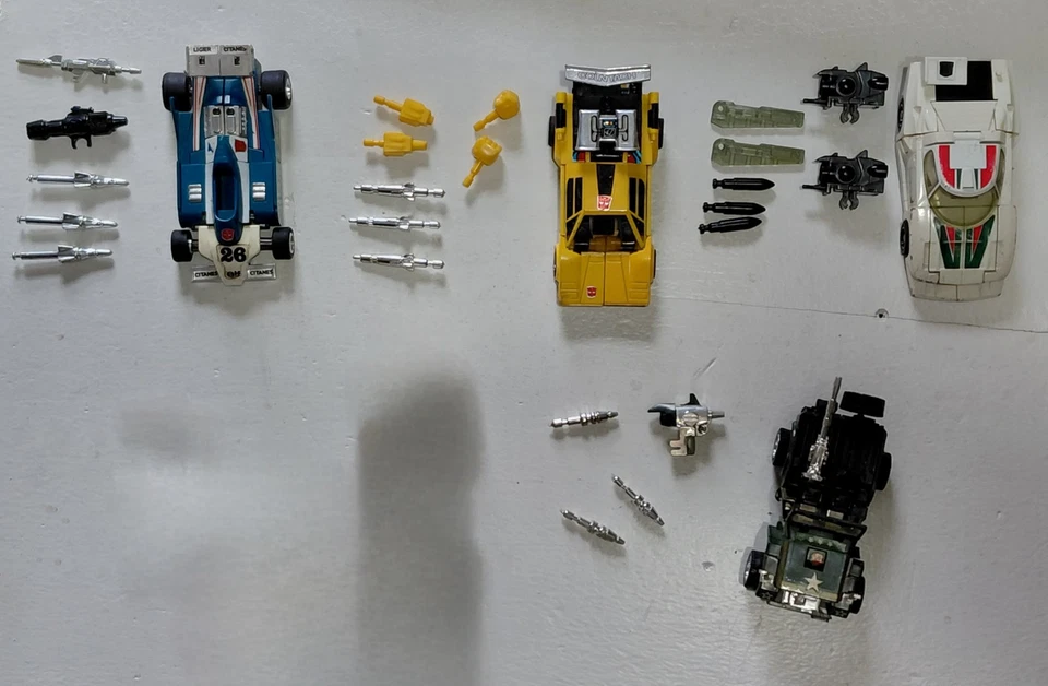 Vintage Transformers G1 Wheeljack Mirage Hound Sunstreaker Figure Takara Hasbro  - Image 2 of 4