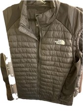 Men’s large  Northface Thin Bodywarmer 