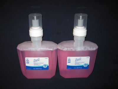 TWO {2} SCOTT 1.2 L FOAM SOAP SKIN CLEANER WITH MOISTURIZERS-91592- FREE SHIP-B1
