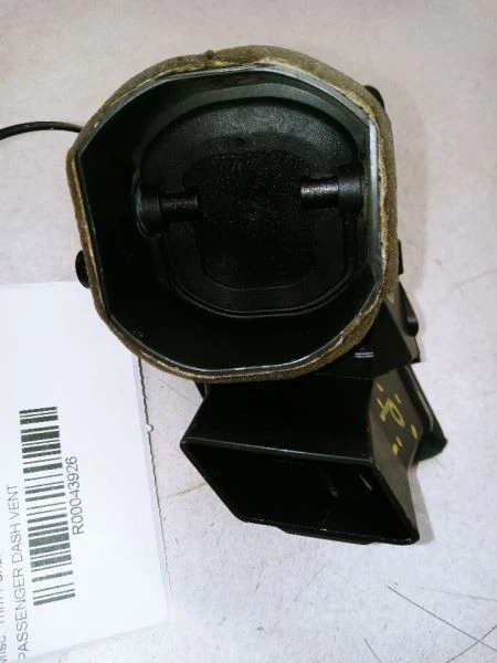 2007 VOLVO XC90 PASSENGER RIGHT DASH AIR VENT TRIM ASSY OEM USED 3409399 - Image 3 of 4