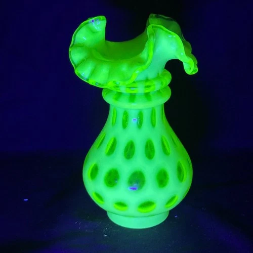 Fenton Topaz Vaseline Yellow Opalescent Coin Dot Ruffled Crimped Vase Uranium 6"