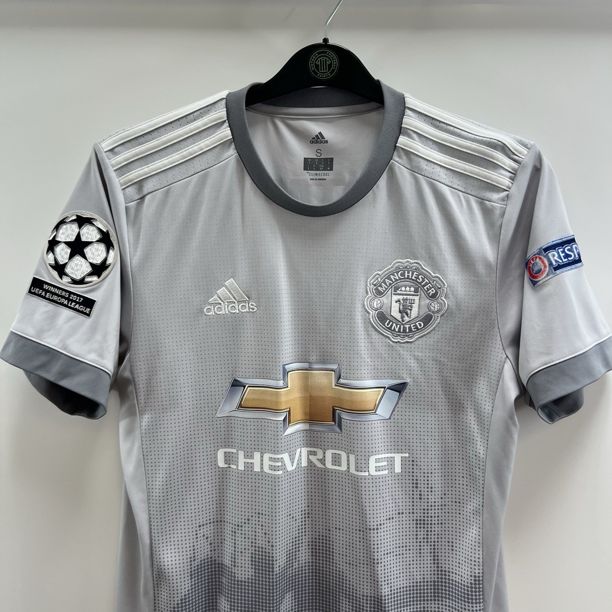 Manchester United Mkhitaryan 22 Third Football Shirt 2017/18 (S