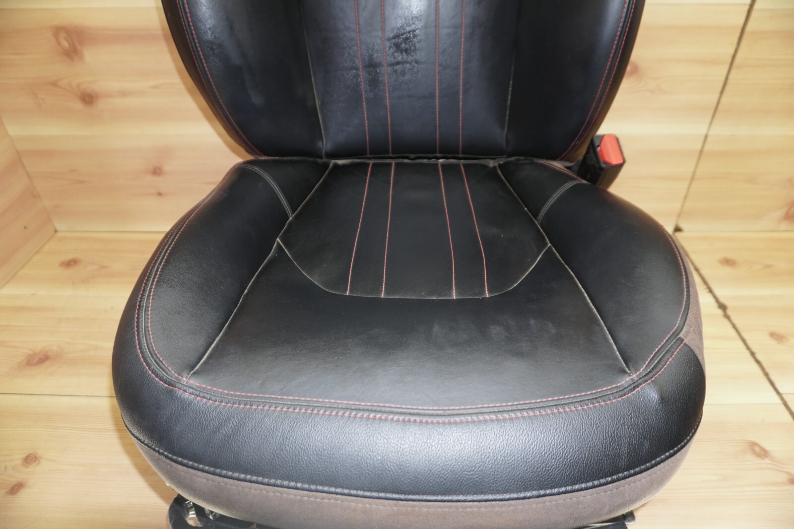 2017 Maserati Ghibli Front Passenger Bucket Seat With Headrest