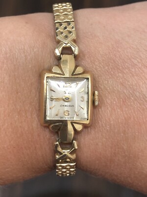 Vintage Omega Ladies Swiss Watch Wind Up 14k Yellow Gold 