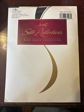 Hanes Silk Reflections Silky Sheer Enhanced Toe Pantyhose 3 BARELY BLACK 913