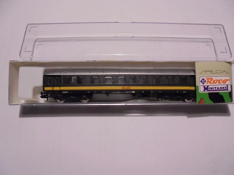 Roco N, 933, Militär-Personenwagen US-Army, grün/gelber Streifen, neu, OVP