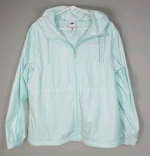 Nike Essential Repel Windbreaker Jacket Mint Foam Green Women's Medium