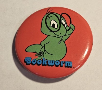 1990 Warner Brothers  Bookworm Pinback Button #1916 Tiny Toones