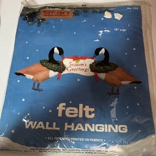 TITAN NEEDLECRAFT 778 FELT KIT WALL HANGING CHRISTMAS GEESE SEASON'S GREETINGS