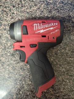 Milwaukee M12 1/4 Impact