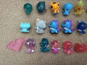 Hatchimals LOT of 35 Figures & Nests