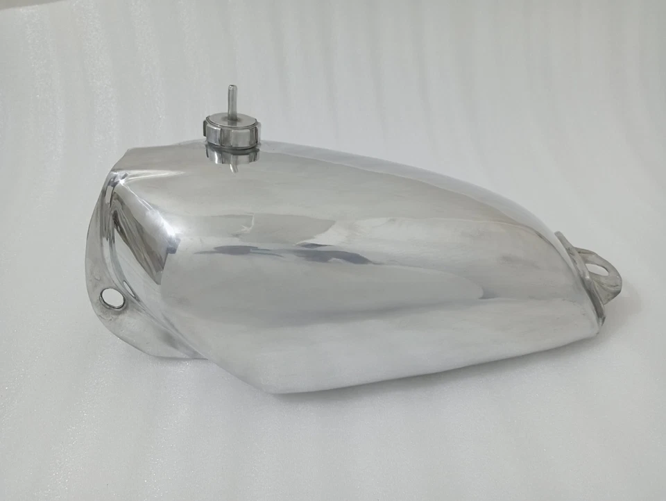 Honda CR125M 1974 Elsinore réplica aleación de aluminio tanque de combustible gasolina + tapa y grifo Foto 2 de 4