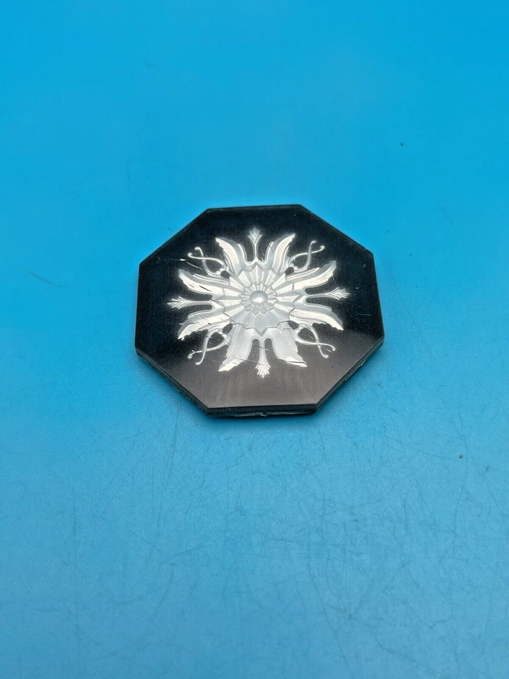 Pontiac Parisienne 1983-1986 capó adorno pieza insertada solo logotipo OEM 52351007 Foto 3 de 4