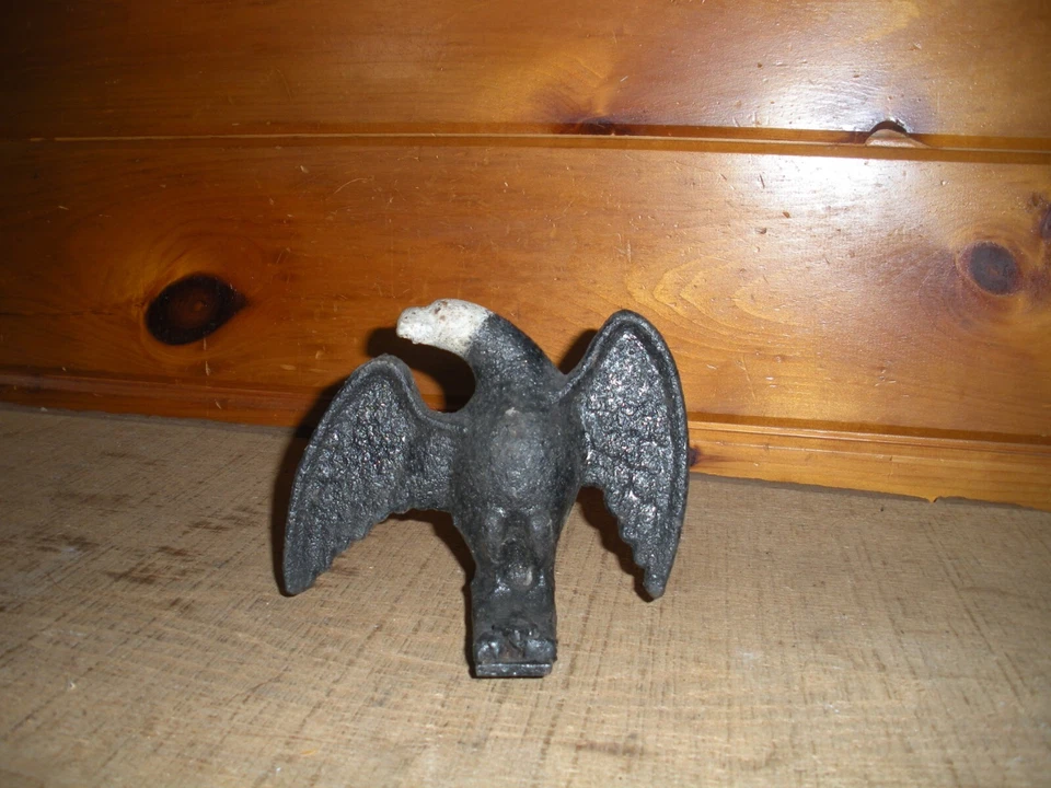 Pintura Original Vintage Hierro Fundido Águila Acabado Pájaro Nieve Años 1800 Foto 2 de 4